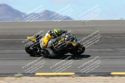 media/Apr-05-2024-Apex Assassins-CVMA Friday Practice (Fri) [[ee2ef04f2b]]/3-Racer 2/Session 3 (Bowl Speed Pans)/